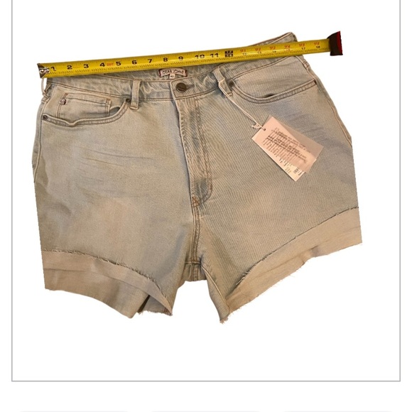 Dear John High Rise Shorts Size 32 - Picture 3 of 7
